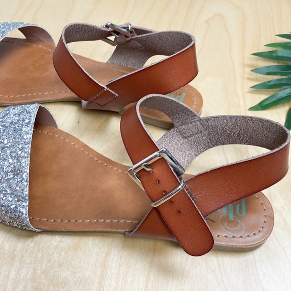 PLUME Glitter Sandals - Picture 4 of 7
